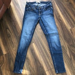 Hollister High Rise Skinny Jean size 3R